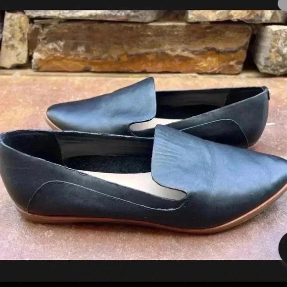 Aldo Shoes - Aldo Women's Unyviel Casual Black Leather Flats Slip On Shoe Sz. US 6.5 preloved